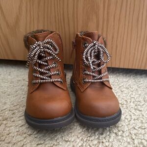 Wonder Nation Kids Brown Faux-Leather Lace-Up Boots | Size 5 | Winter Staple